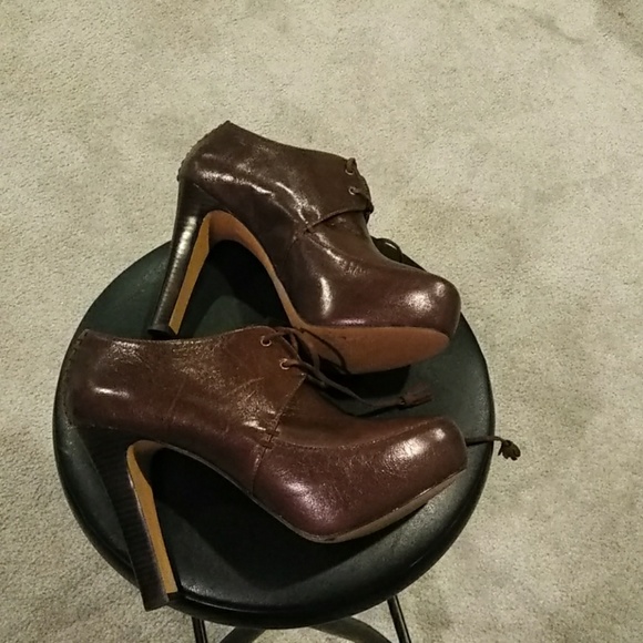 Falchi leather heels. - Picture 2 of 3